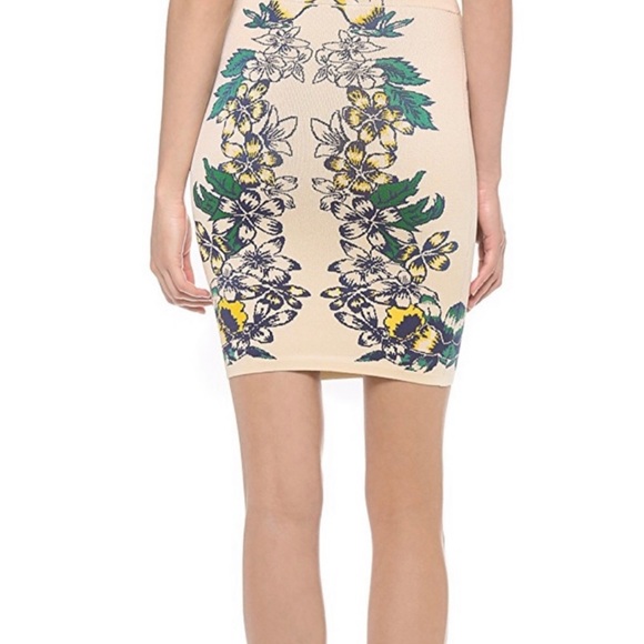 Bcbg Cambrie bandage skirt size small - Picture 2 of 6